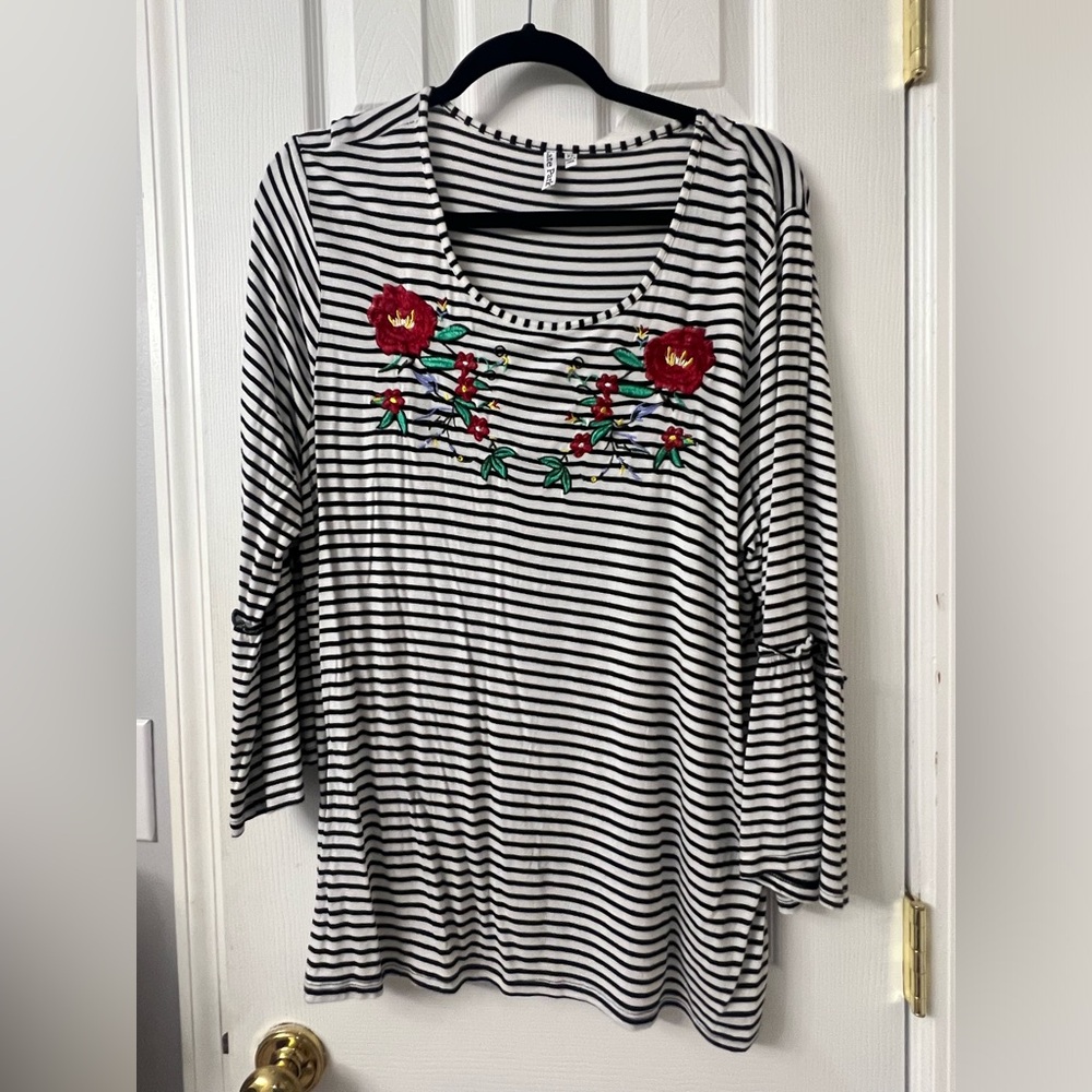 Kate Park XL embroidered top